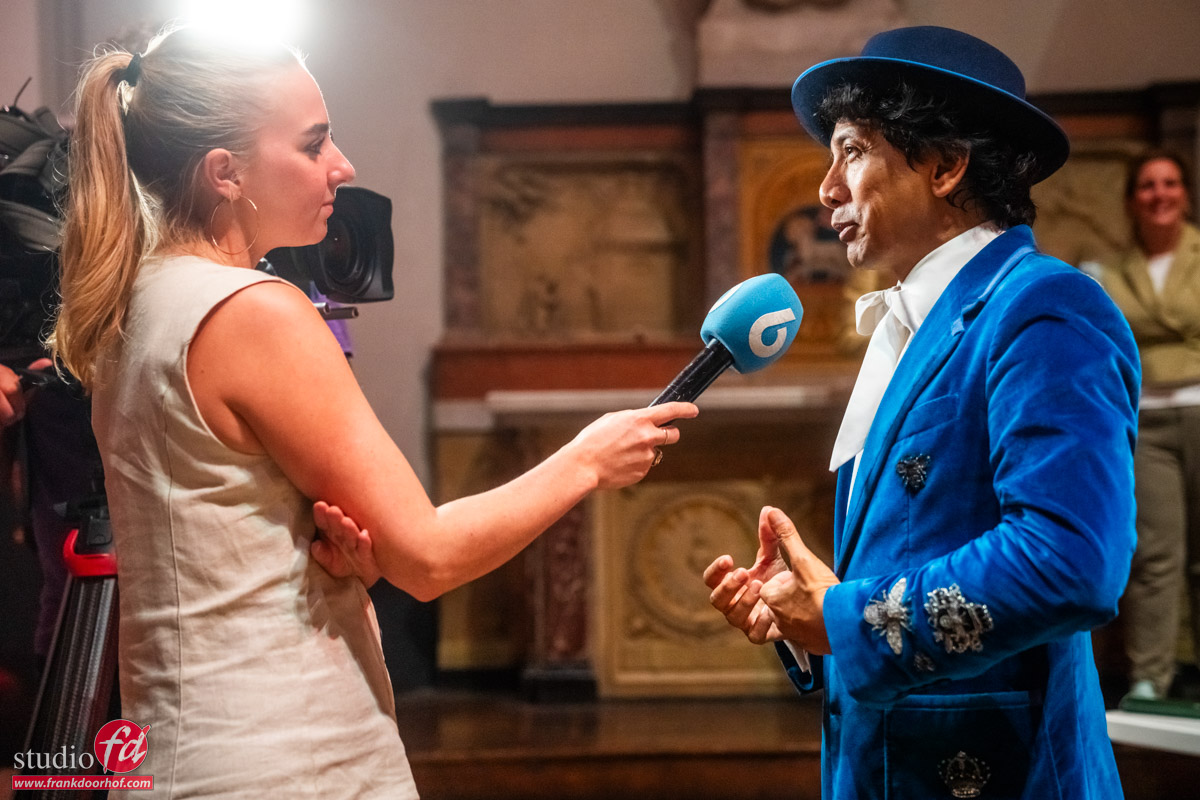 behind the scenes concert photography