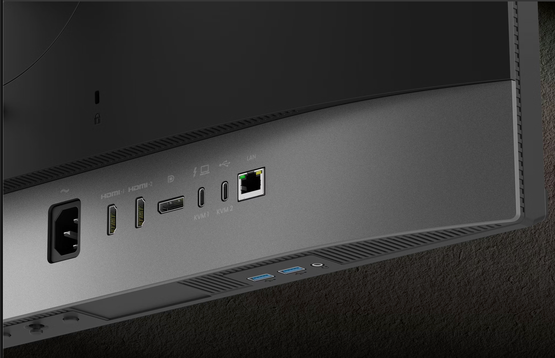 the connections on the BenQ Creative Pro PD2770U